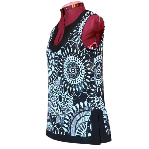FRANK LYMAN - Black and White mandala floral sleeveless Top - Size 12 - Picture 9 of 10